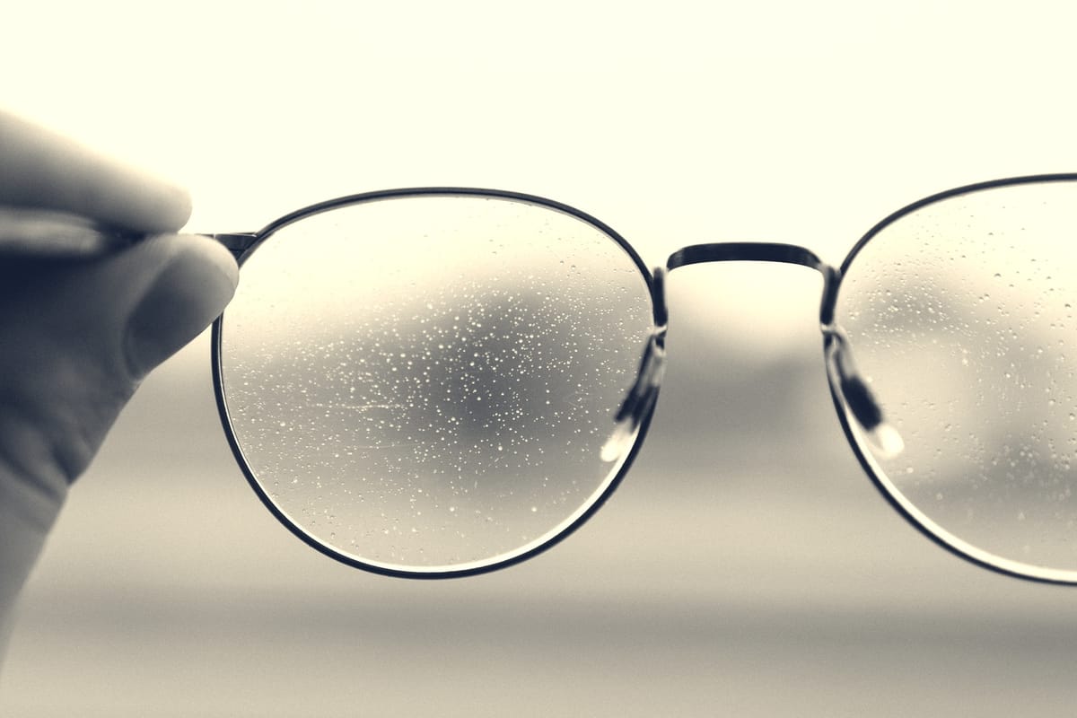 Risk Signals & Health Scores: Seeing Clearly vs Feeling Reassured